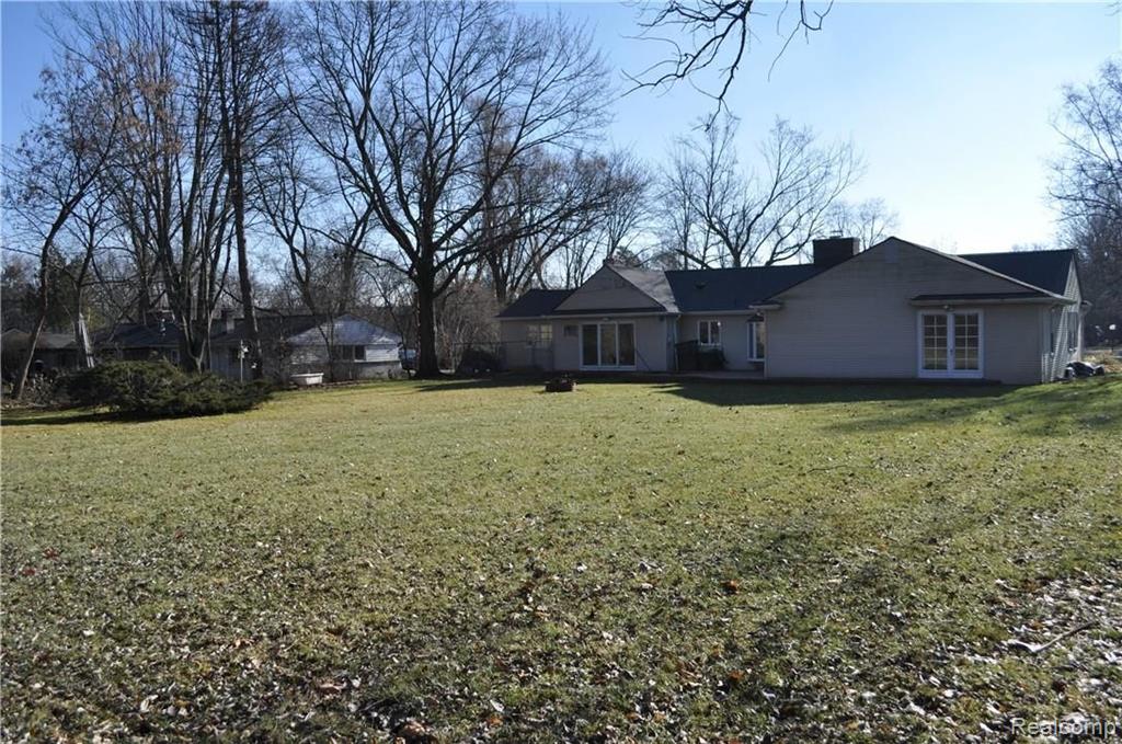 29204 Utley Road Farmington Hills, MI 48334 - Photo 46 of 52