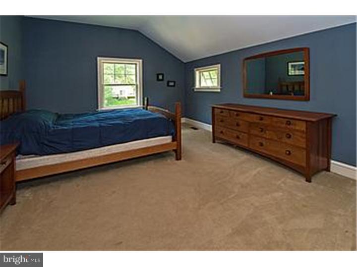 227 Arlingham Road Flourtown, PA 19031 - Photo 16 of 25 Master Bedroom