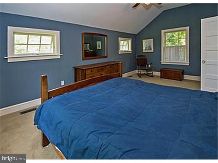 227 Arlingham Road Flourtown, PA 19031 - Photo 17 of 25 Master Bedroom