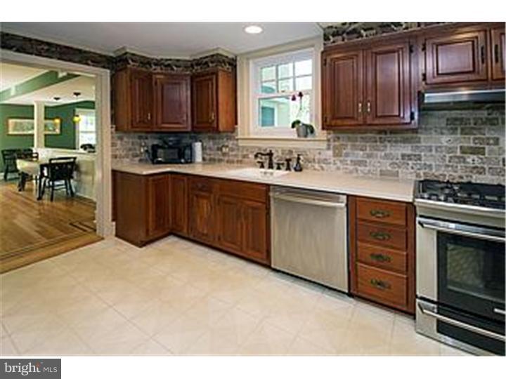 227 Arlingham Road Flourtown, PA 19031 - Photo 9 of 25 Kitchen