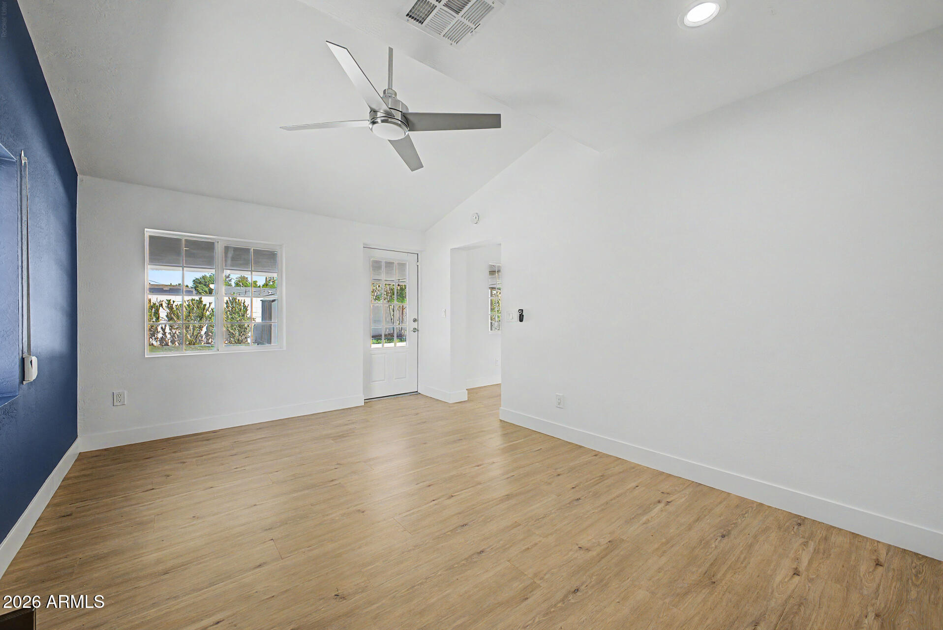 702 West Rose Lane Phoenix, AZ 85013 - Photo 31 of 43 26 - Rose