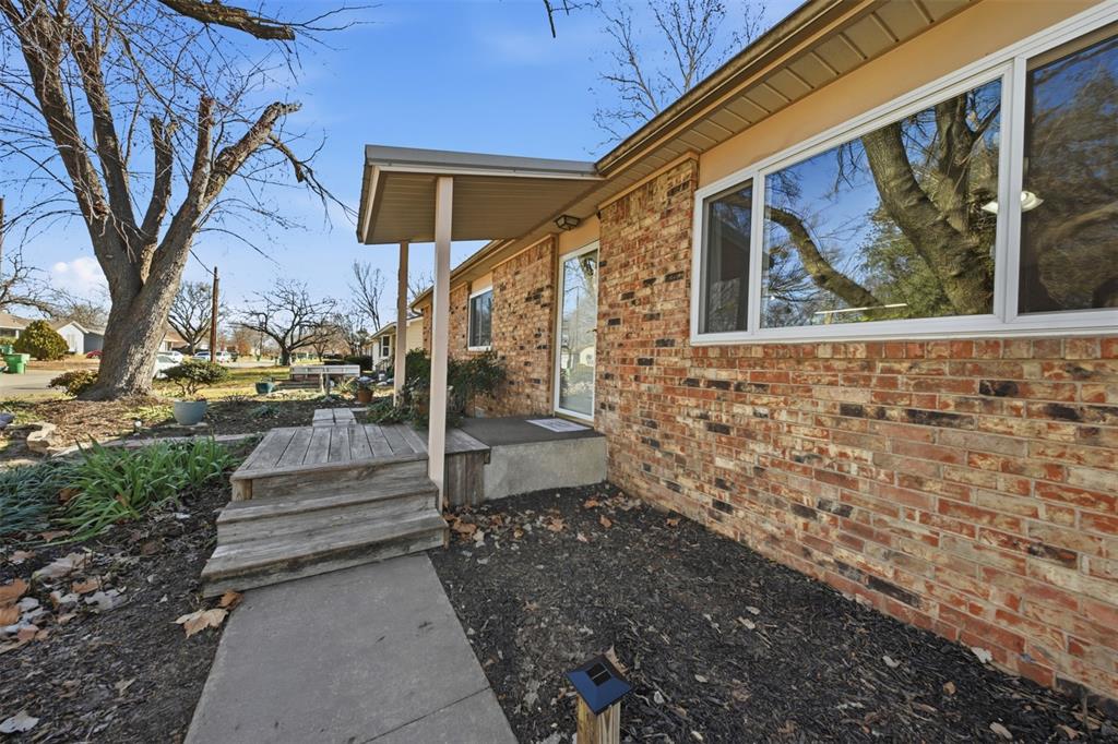 610 Walter Road Gainesville, TX 76240 - Photo 25 of 33 a view of entrance gate of the house