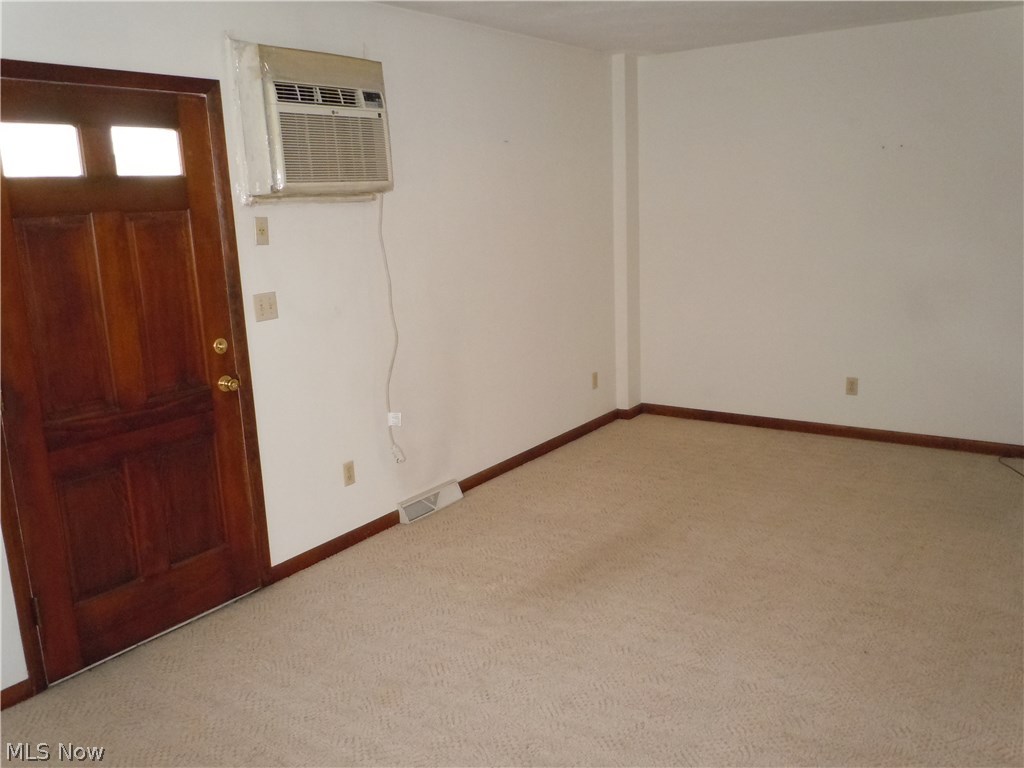 1251 Deforest Road Southeast Warren, OH 44484 - Photo 8 of 18 Gallery Image 8