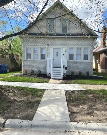 $257,027 | 118 Fulton Avenue, Waukegan, IL 60085