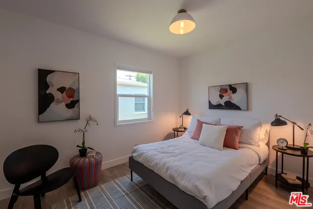 $5,400 | 3914 Somerset Drive, Los Angeles, CA 90008