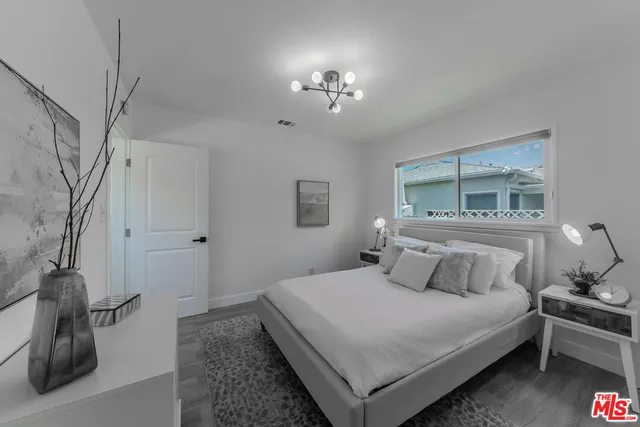 $5,400 | 3914 Somerset Drive, Los Angeles, CA 90008