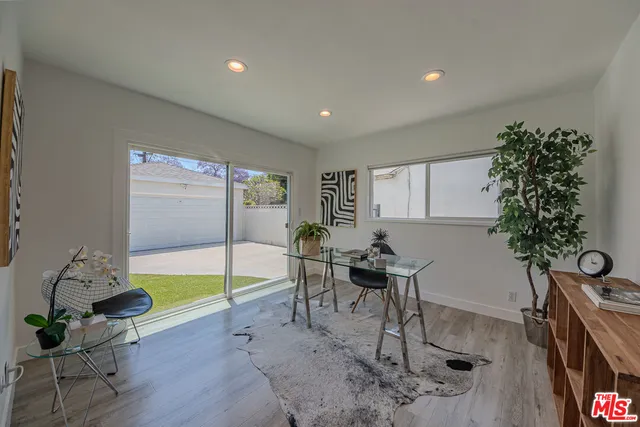 $5,400 | 3914 Somerset Drive, Los Angeles, CA 90008