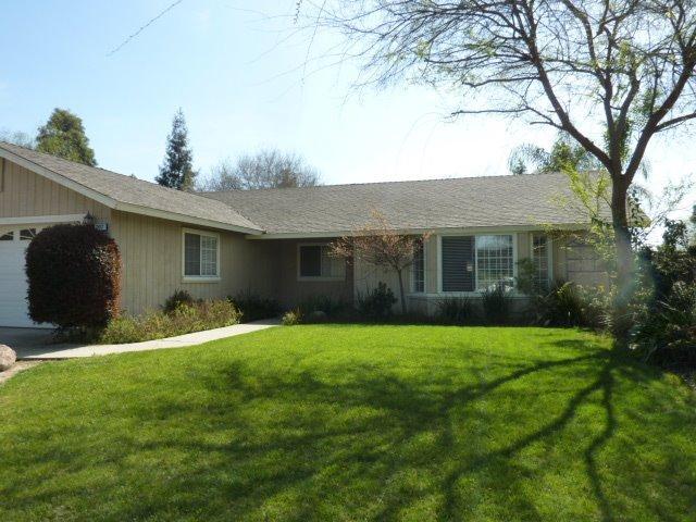 267 West Stanley Avenue Reedley, CA 93654 - Photo 1 of 37 Gallery Image 1