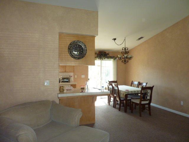 267 West Stanley Avenue Reedley, CA 93654 - Photo 5 of 37 Gallery Image 5