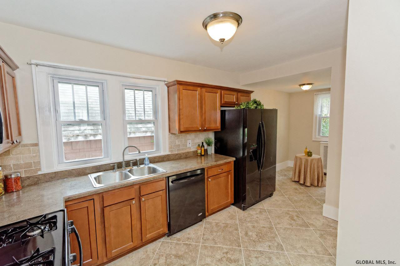 424 Riverside Avenue Scotia, NY 12302 - Photo 6 of 24 Photo 6