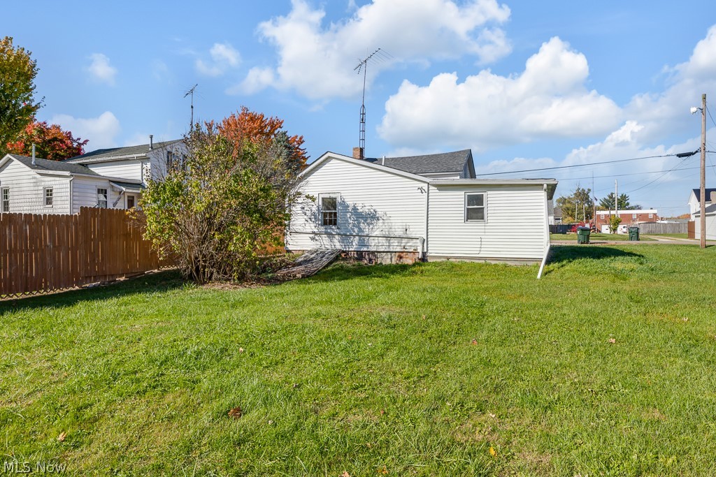 9554 St Peters Church Road Northeast Alliance, OH 44601 - Photo 4 of 26