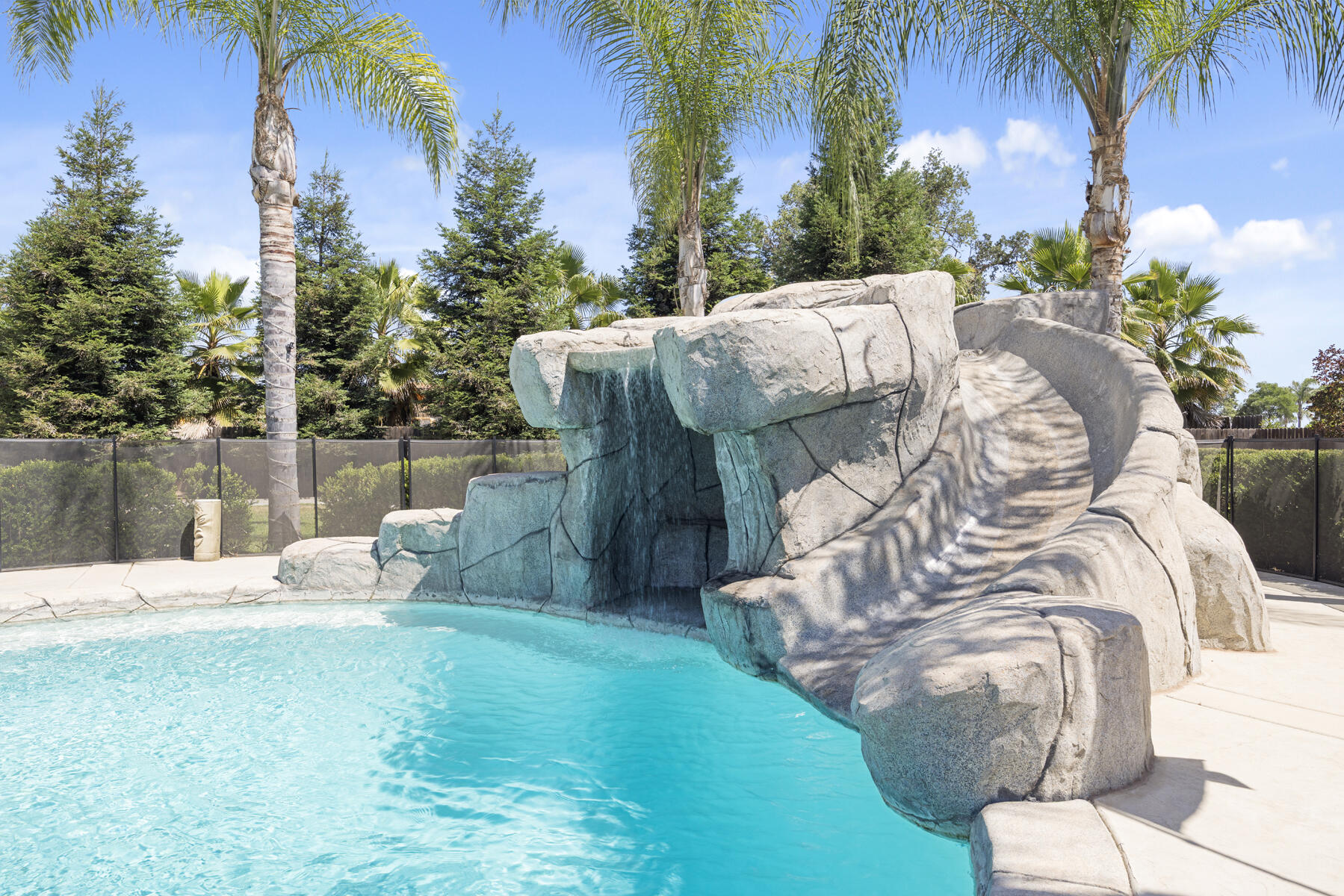 2208 West Benton Court Exeter, CA 93221 - Photo 55 of 84 55 - Pool (3)