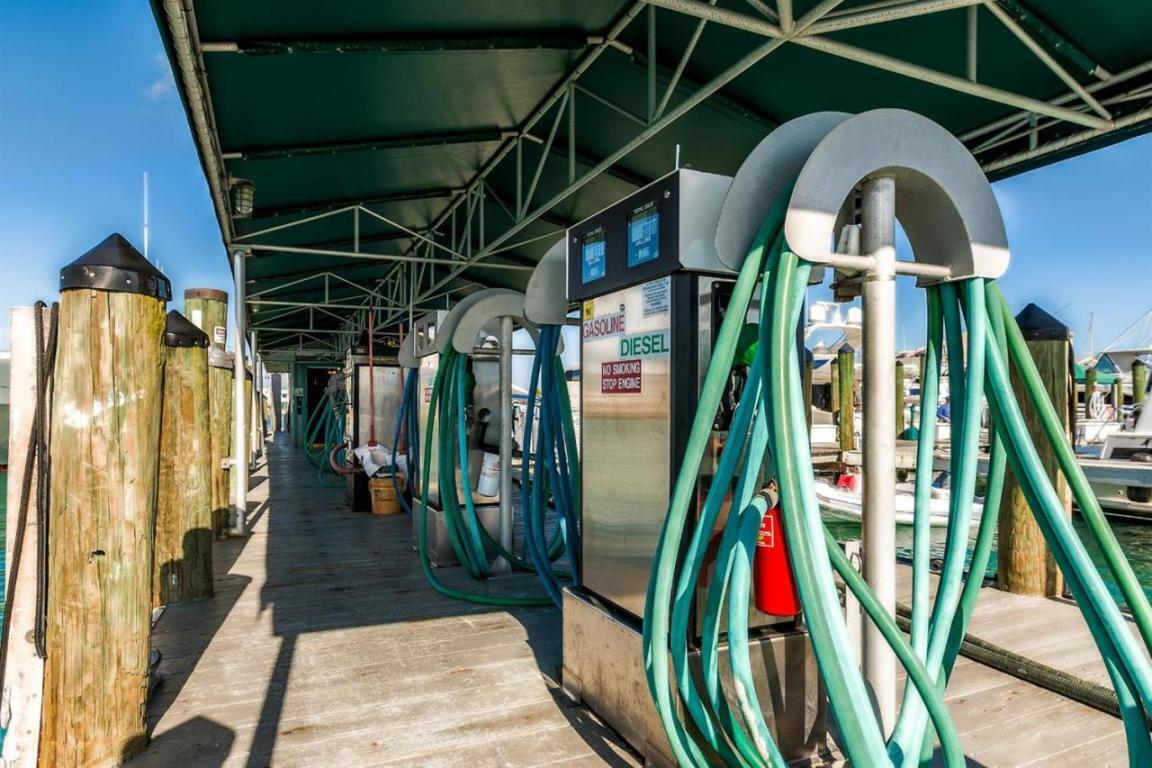 951 Caroline Street, Unit SLIP 9 Key West, FL 33040 - Photo 20 of 24 r.pumps