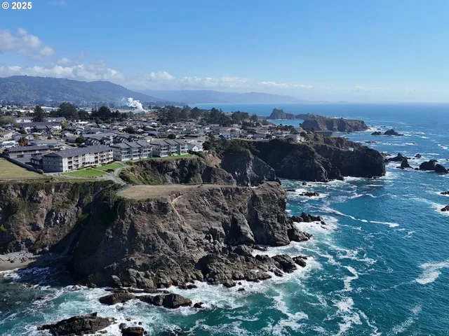 $549,900 | 1305 Moore Street, Unit 402, Brookings, OR 97415