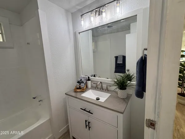 $89,900 | 305 South Val Vista Drive, Unit 94, Mesa, AZ 85204