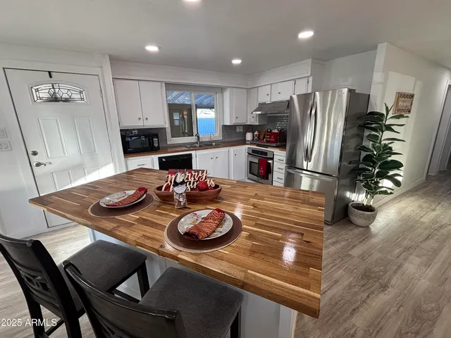 $99,900 | 305 South Val Vista Drive, Unit 94, Mesa, AZ 85204