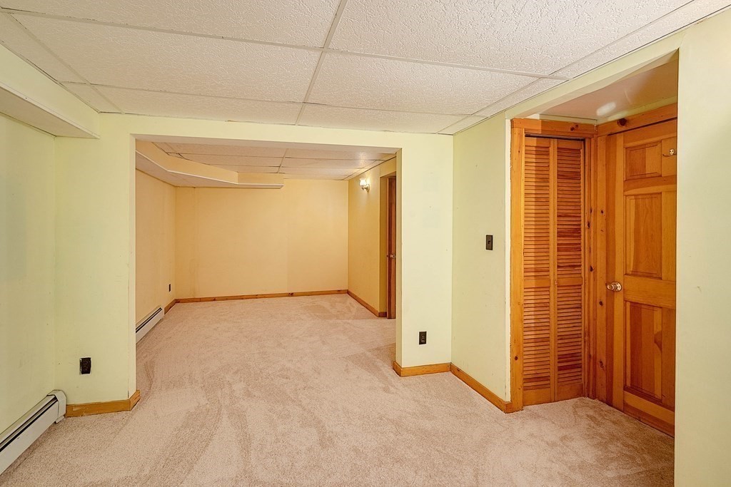 260 North Haverhill Road Exeter, NH 03833 - Photo 32 of 42 Gallery Image 32