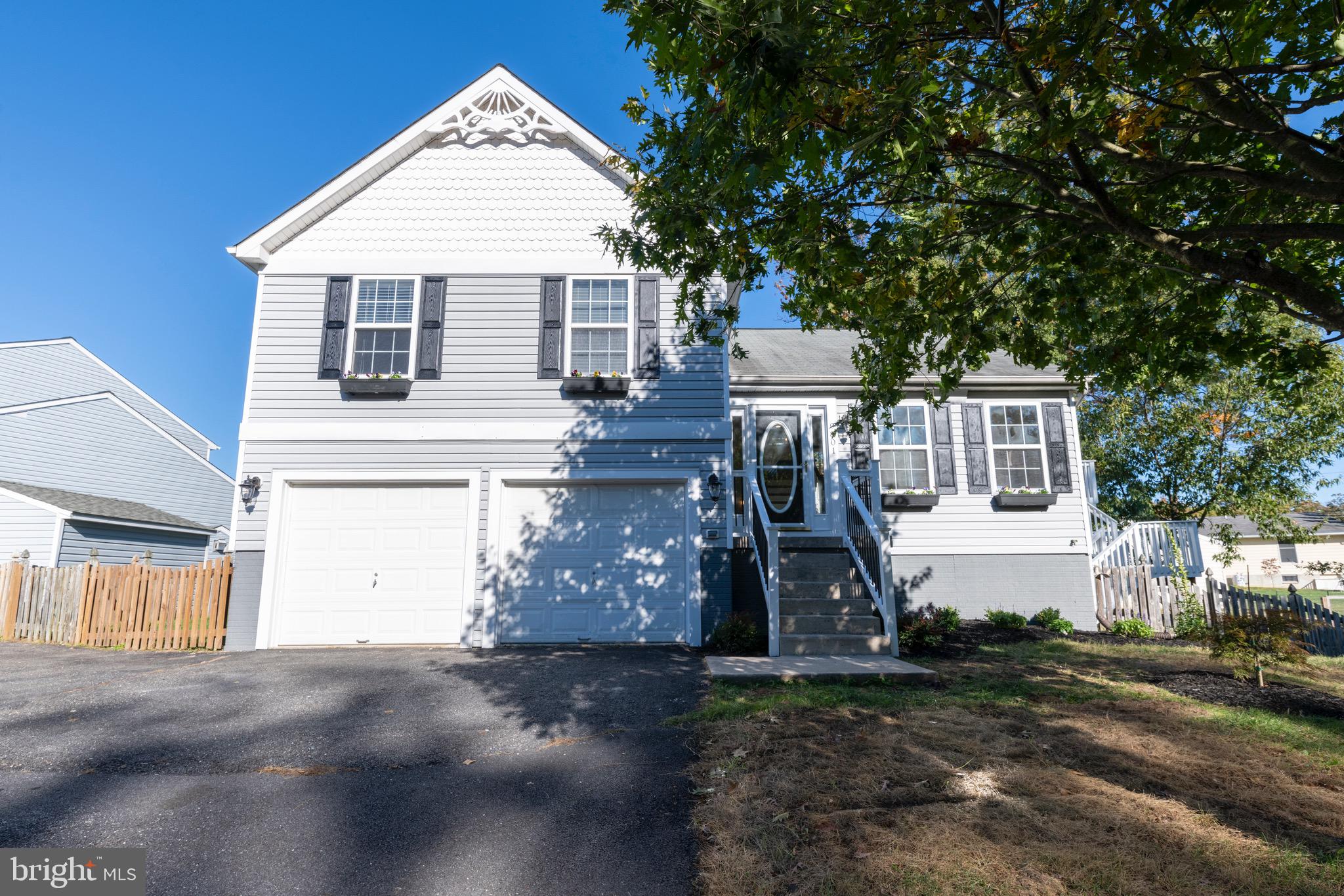 9801 Dee Way Middle River, MD 21220 - Photo 3 of 43