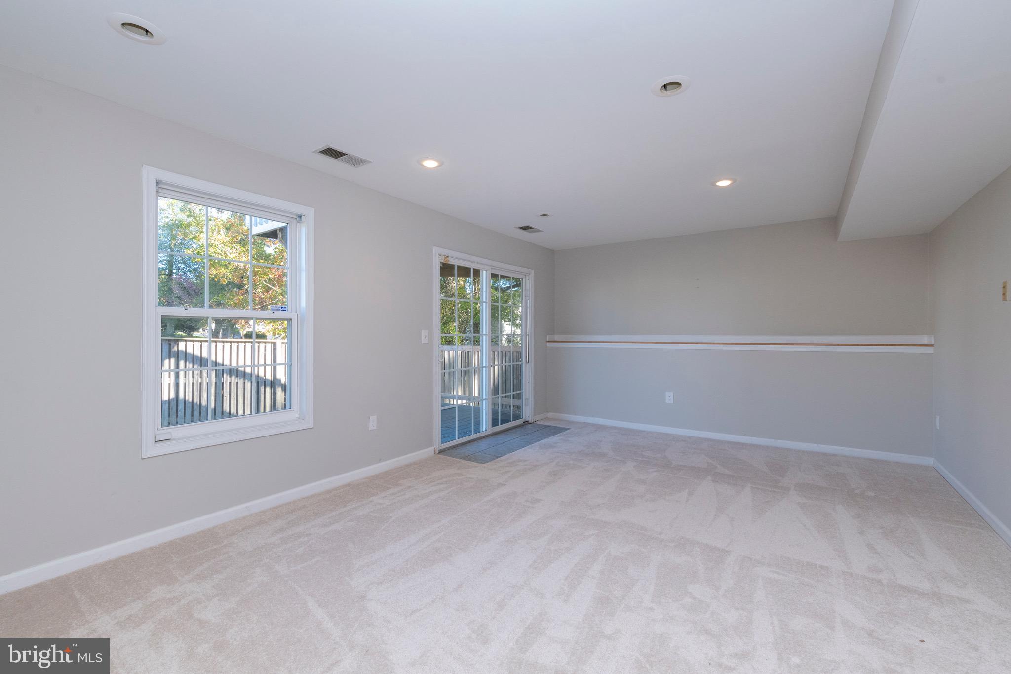 9801 Dee Way Middle River, MD 21220 - Photo 31 of 43