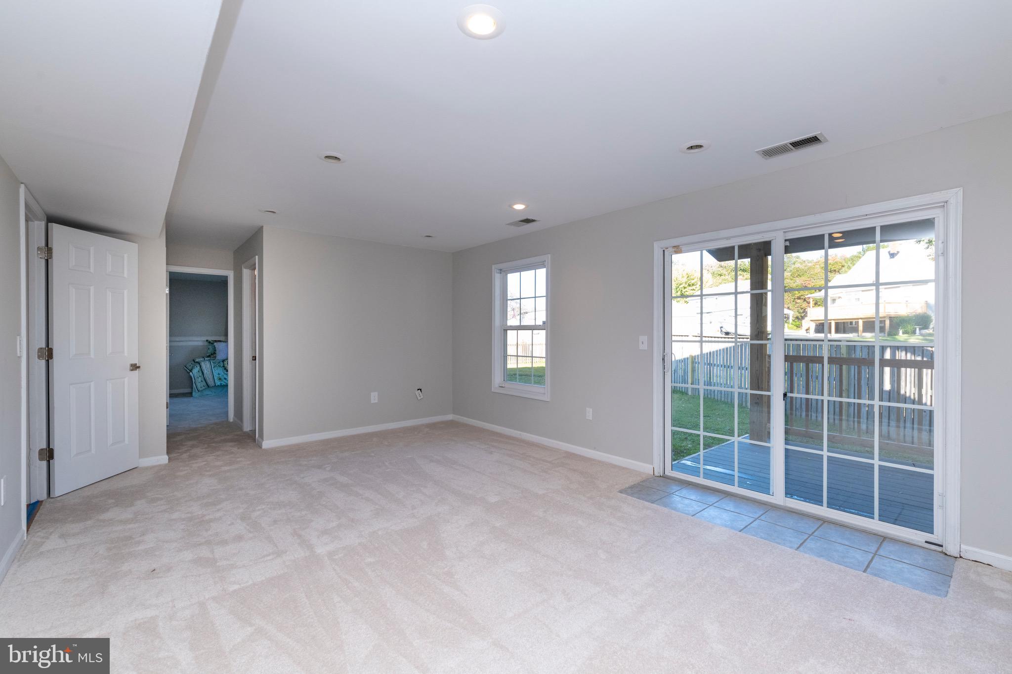 9801 Dee Way Middle River, MD 21220 - Photo 32 of 43