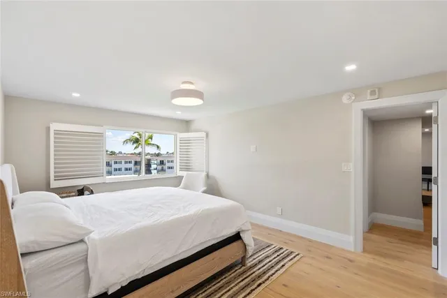 $6,500 | 3410 Gulf Shore Boulevard North, Unit 403, Naples, FL 34103