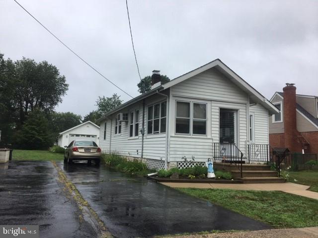136 Springdale Avenue Hamilton, NJ 08620 - Photo 1 of 4 Gallery Image 1