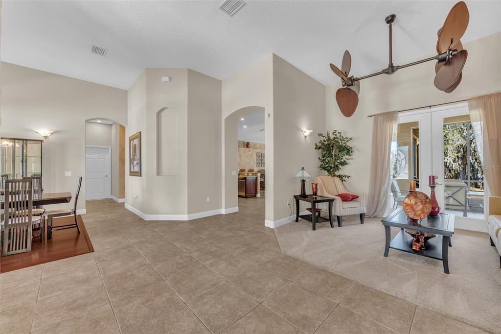 13101 Shadow Run Boulevard Riverview, FL 33569 - Photo 10 of 86