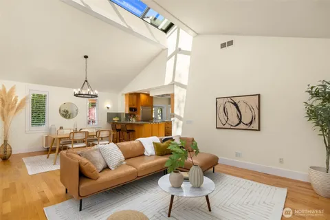$1,468,000 | 6575 Honeysuckle Lane, Bainbridge Island, WA 98110