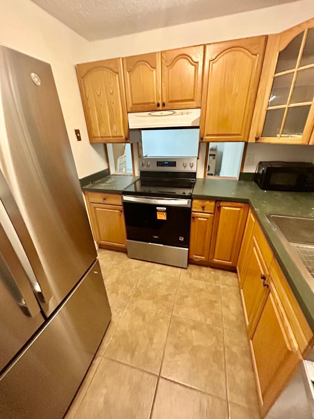 11003 Ridge Avenue, Unit B Fort Pierce, FL 34982 - Photo 7 of 17 kitchen