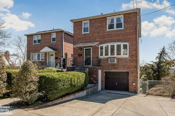 $1,200,000 | 2768 Netherland Avenue | Spuyten Duyvil