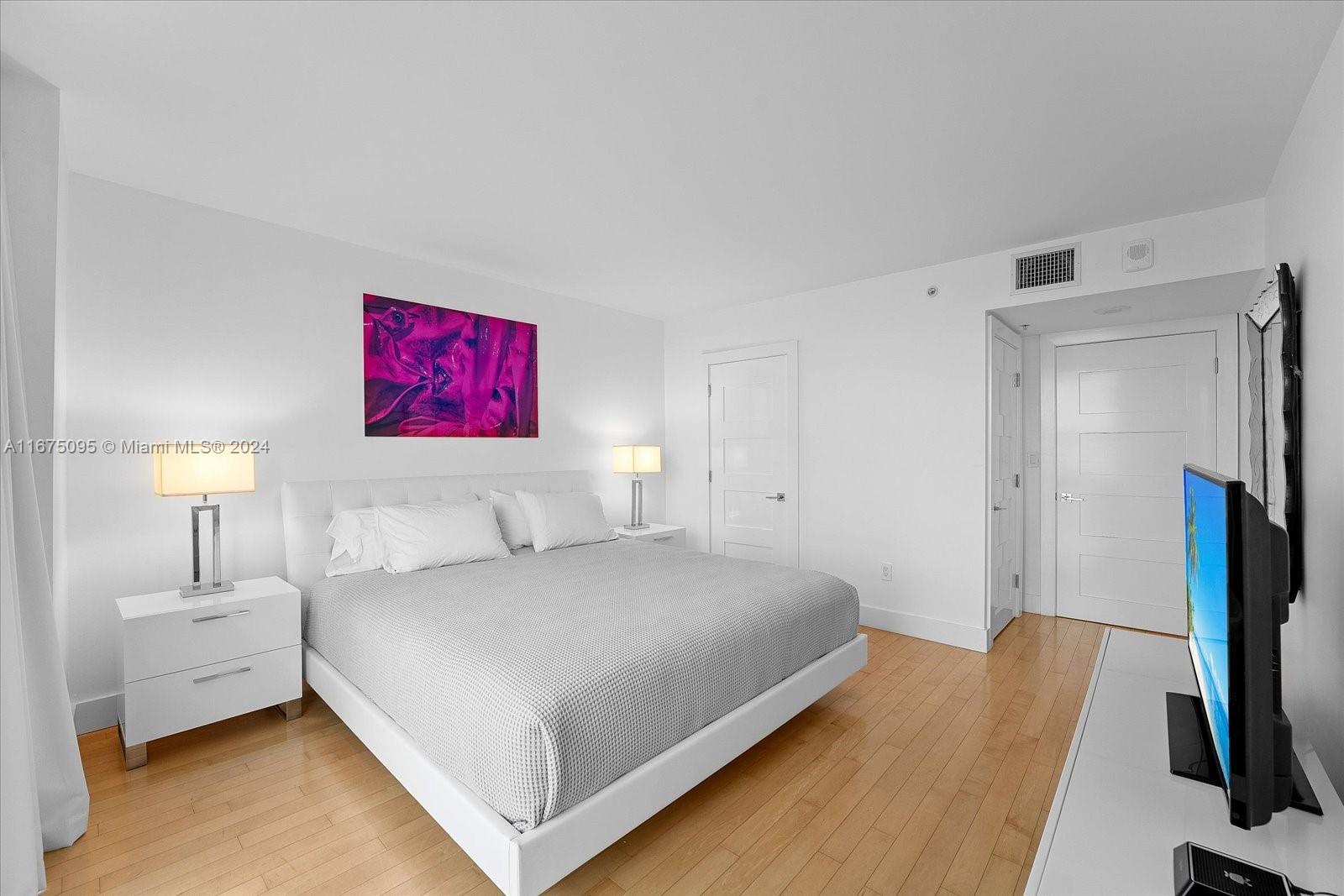 90 Alton Road, Unit 2206 Miami Beach, FL 33139 - Photo 13 of 25 Gallery Image 13