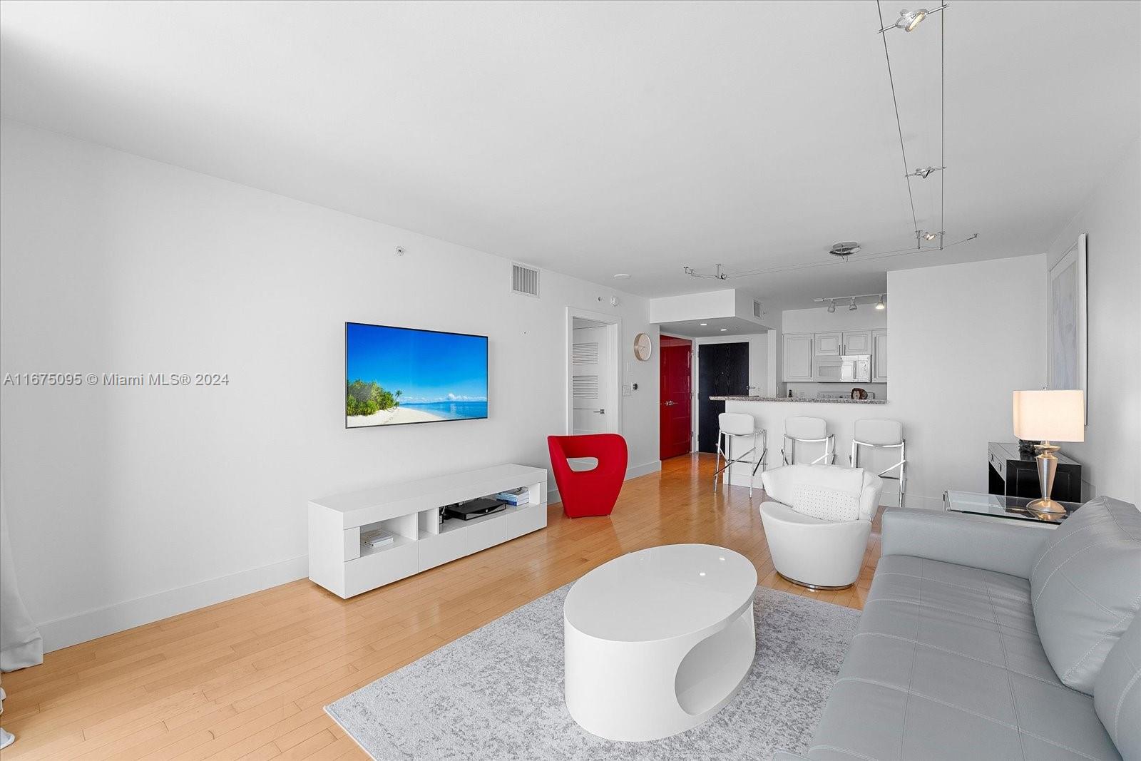 90 Alton Road, Unit 2206 Miami Beach, FL 33139 - Photo 9 of 25 Gallery Image 9