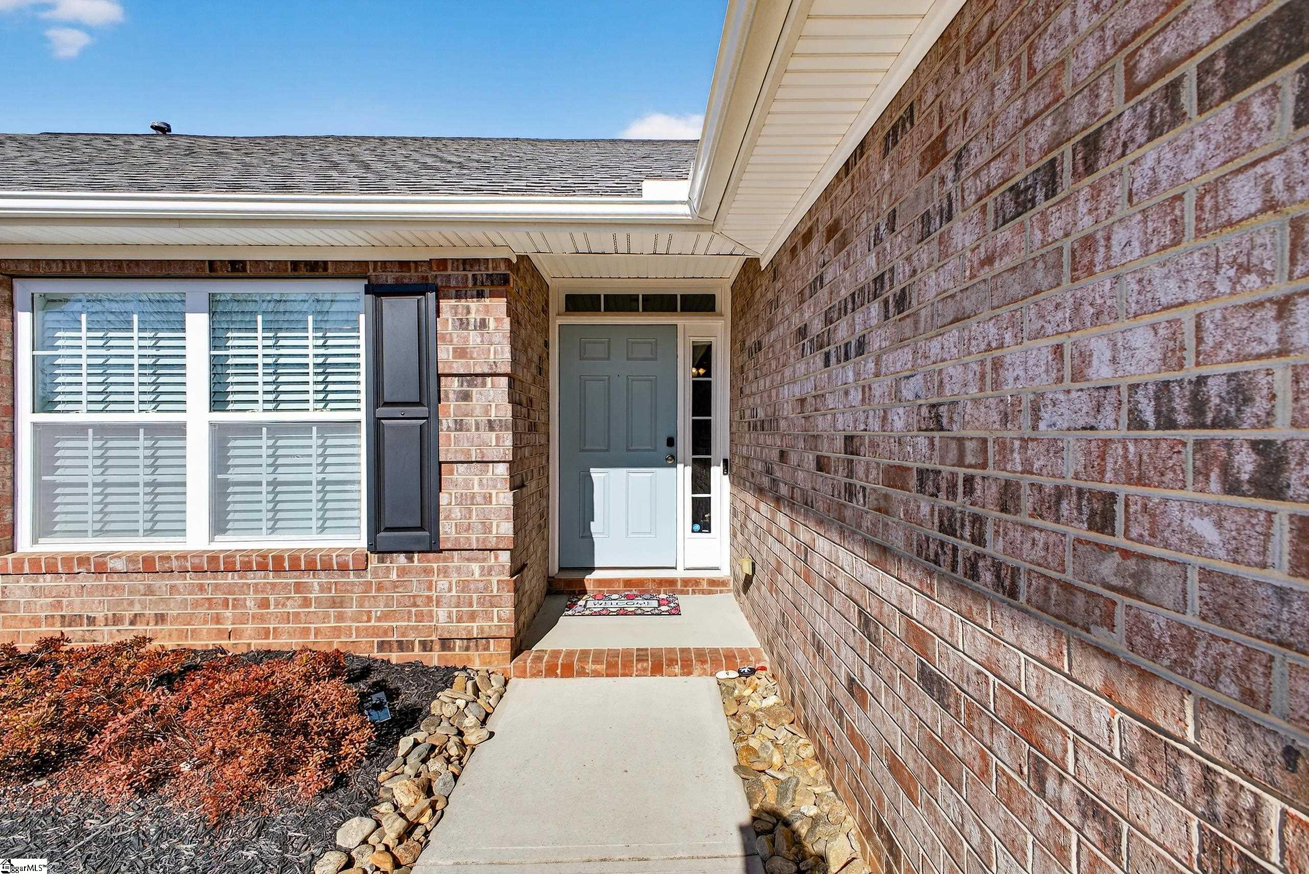 11 Cedarcrest Court Simpsonville, SC 29680 - Photo 3 of 47