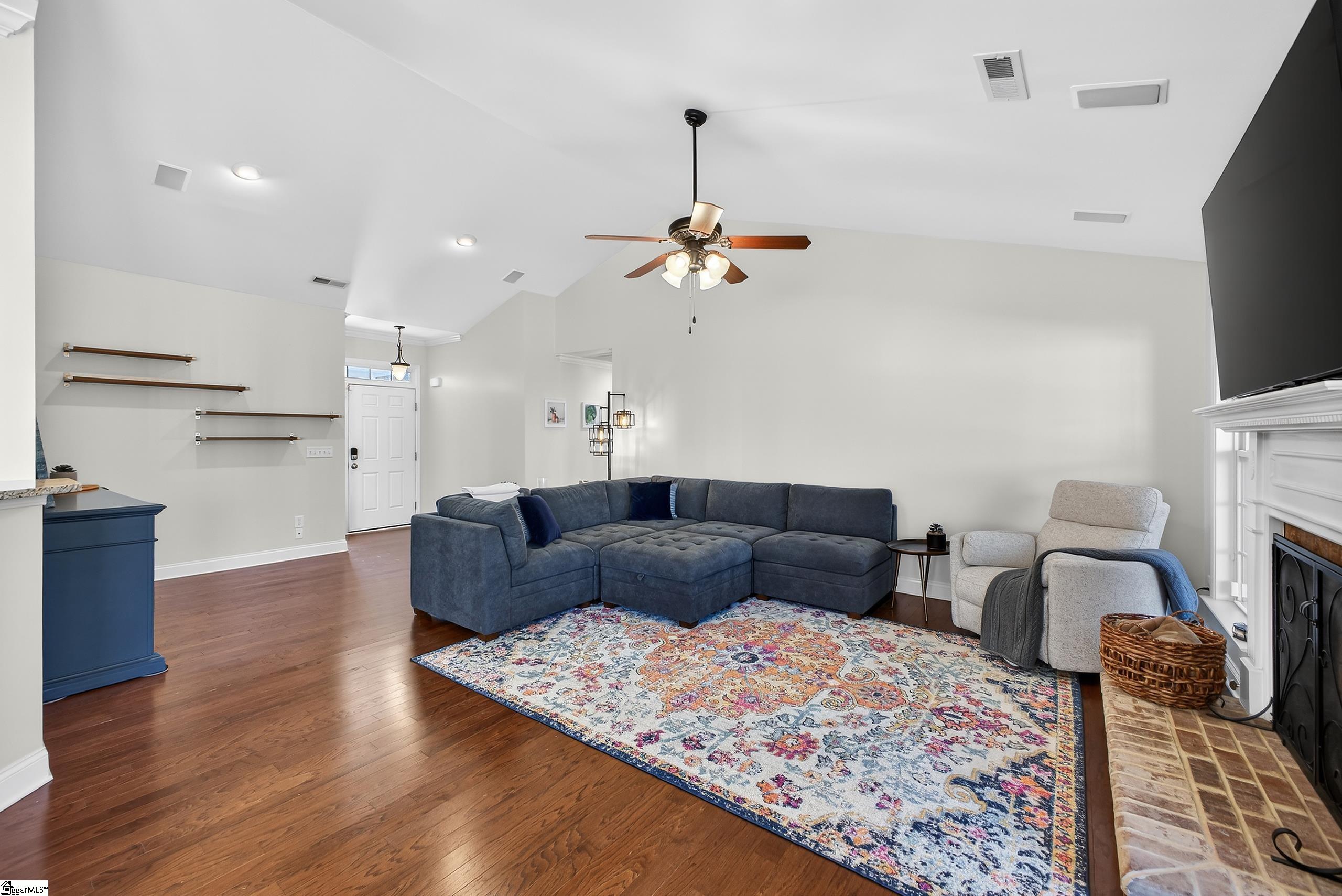 11 Cedarcrest Court Simpsonville, SC 29680 - Photo 10 of 47