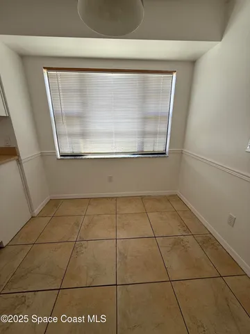 a view of empty room with window