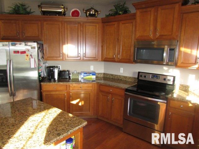 1772 Kingsbury Road Washington, IL 61571 - Photo 11 of 36 Gallery Image 11