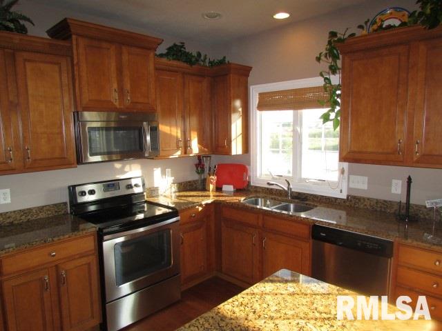 1772 Kingsbury Road Washington, IL 61571 - Photo 14 of 36 Gallery Image 14