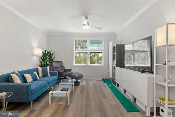 $190,000 | 23 Pierside Drive, Unit 326, Baltimore, MD 21230