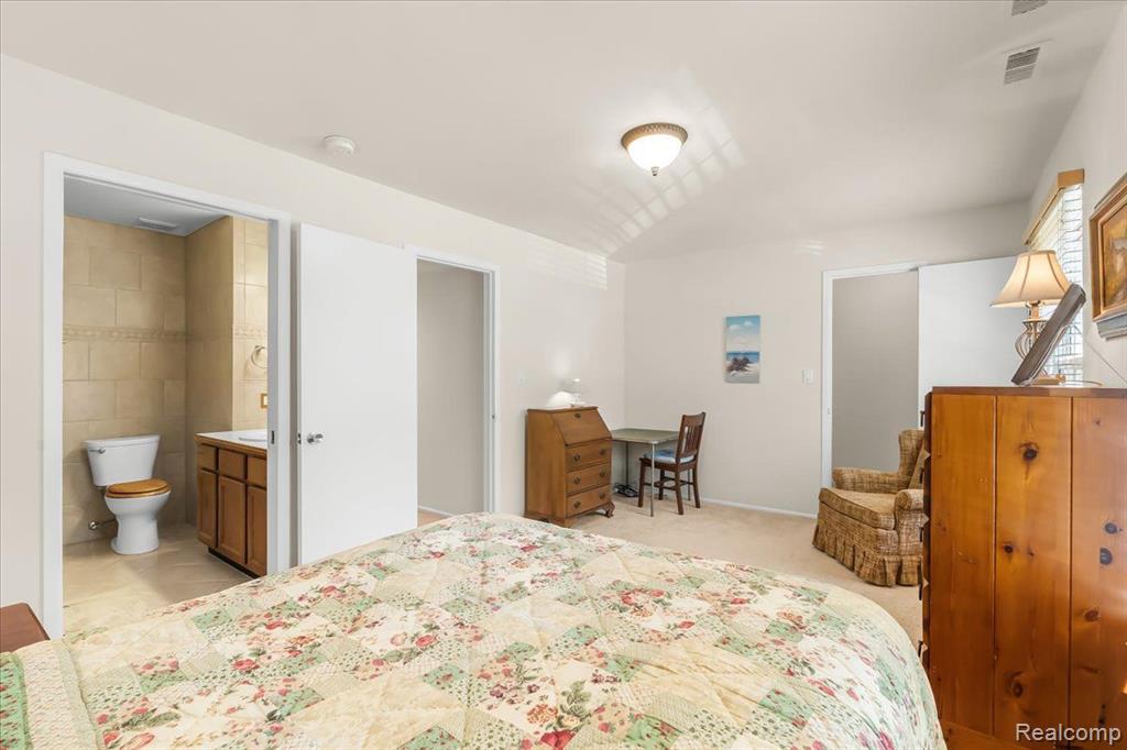 505 East University Drive, Unit 301 Rochester, MI 48307 - Photo 16 of 25