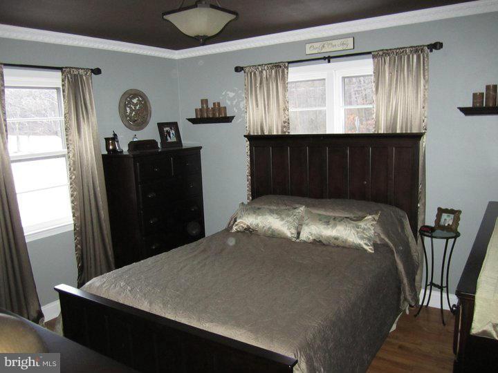 264 North Ferry Point Road Pasadena, MD 21122 - Photo 6 of 18 Bedroom (Master)
