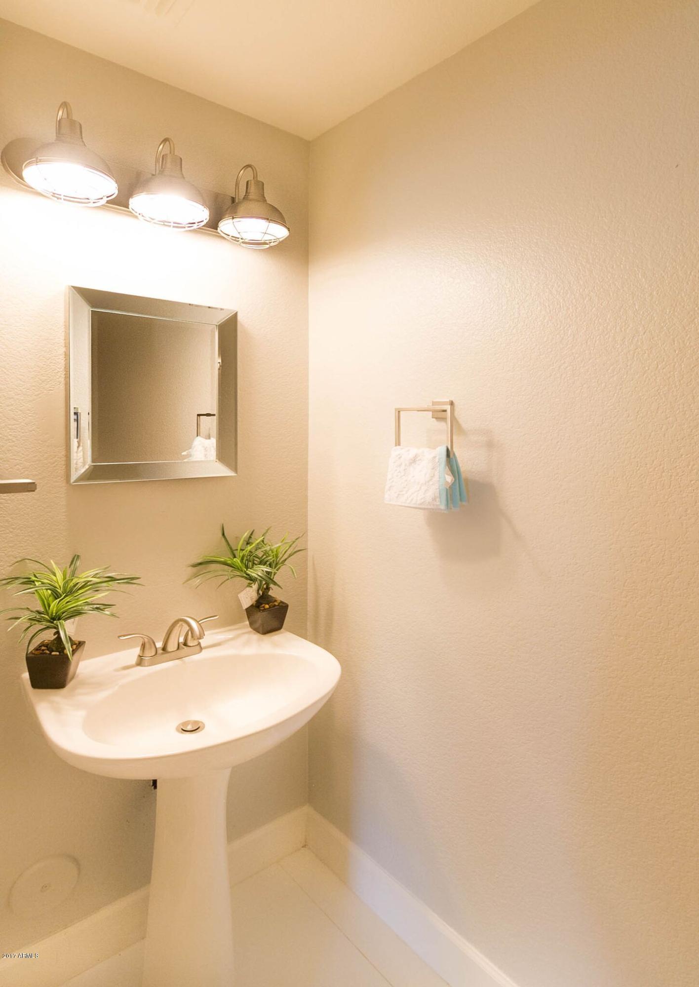 1015 Mountain View Road San Tan Valley, AZ 85143 - Photo 13 of 22 st8