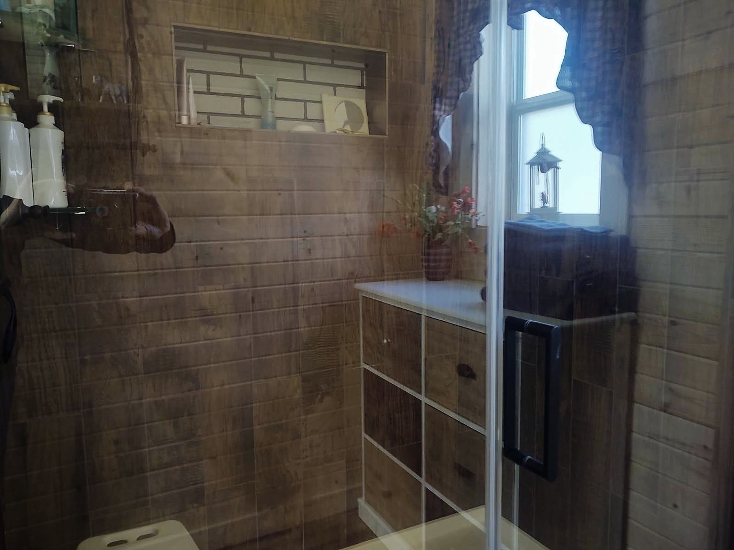 377 Lusk Road Golconda, IL 62938 - Photo 16 of 42 a bathroom with a shower