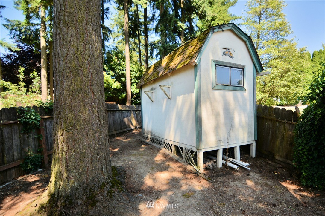 621 217th Street Southwest Bothell, WA 98021 - Photo 14 of 16
