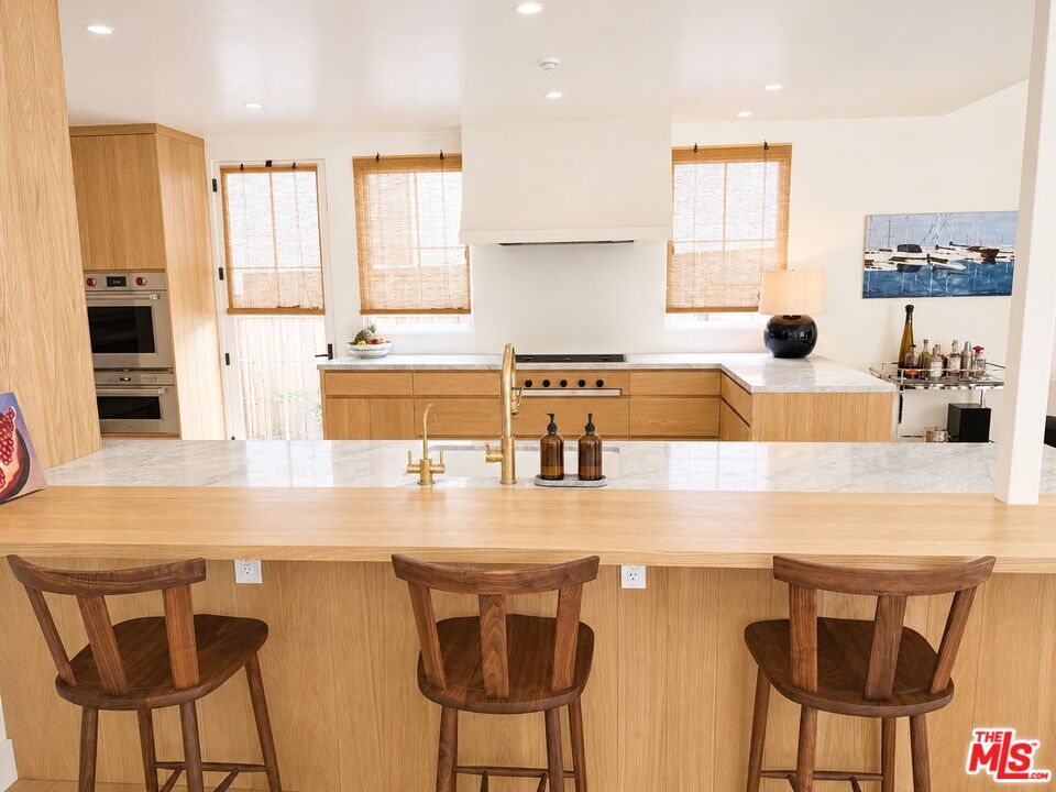 254 Mabery Road Santa Monica, CA 90402 - Photo 3 of 15