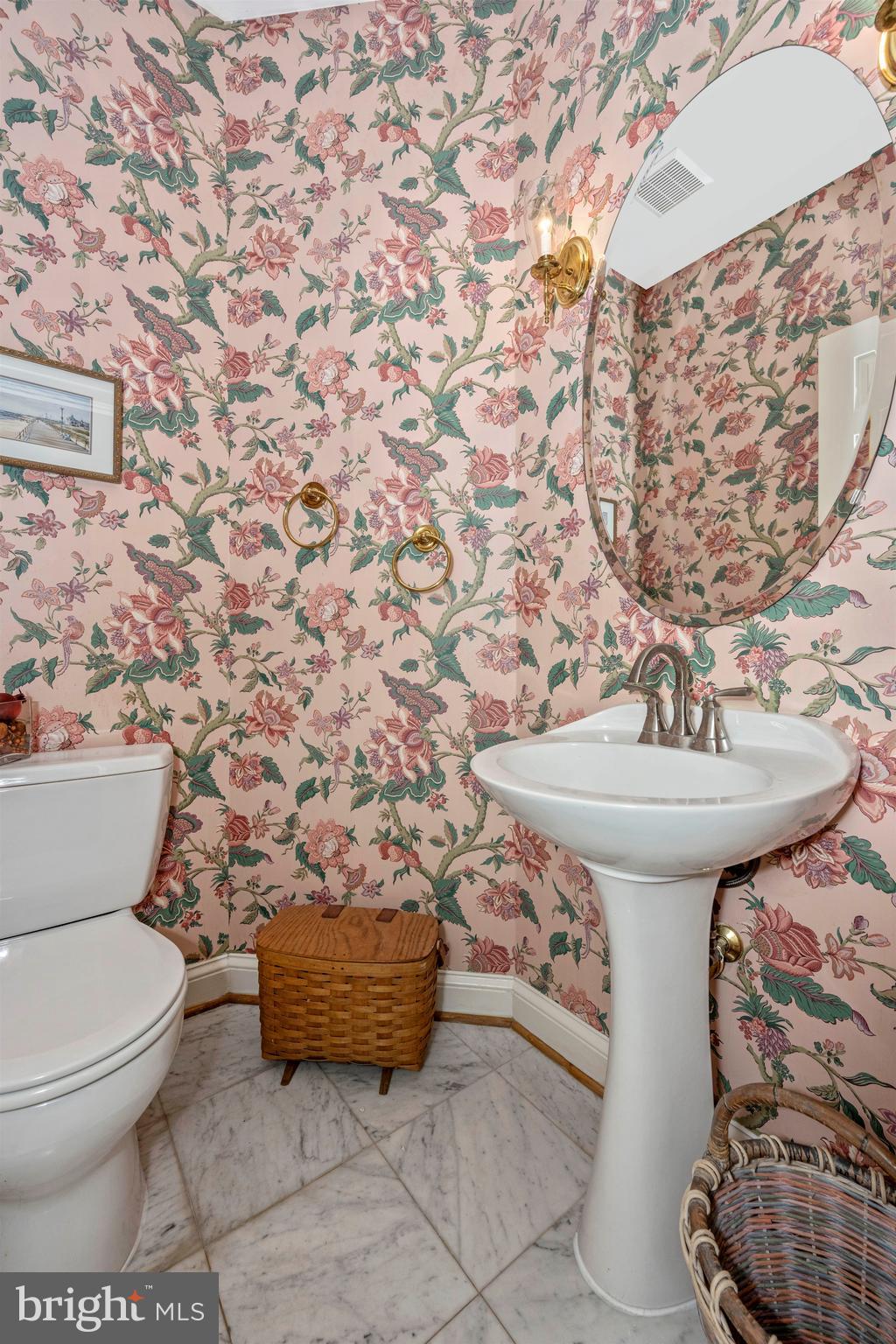 2159 Wolftrap Court Vienna, VA 22182 - Photo 19 of 62 Main Level Powder Room