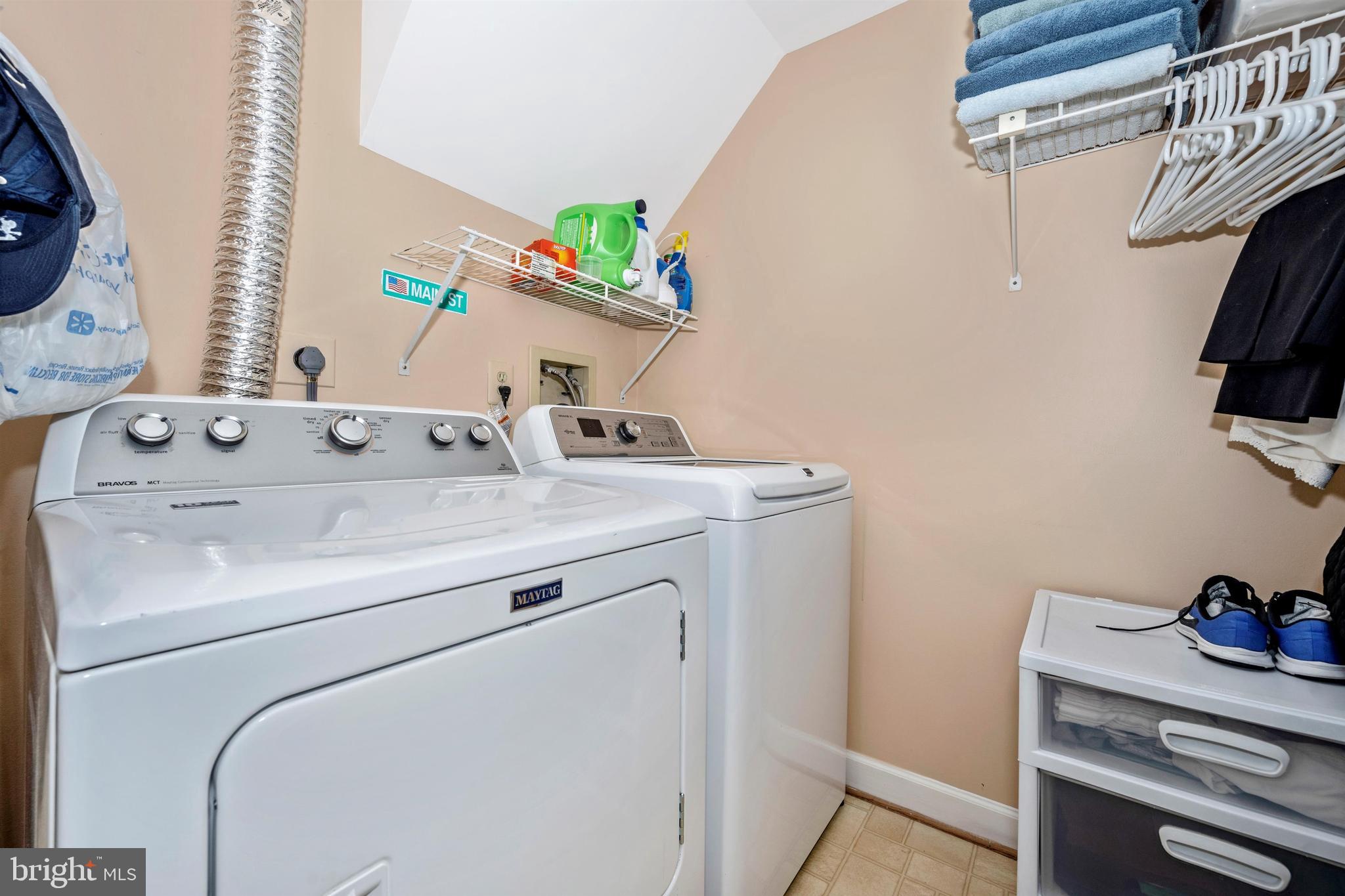 2159 Wolftrap Court Vienna, VA 22182 - Photo 46 of 62 Laundry