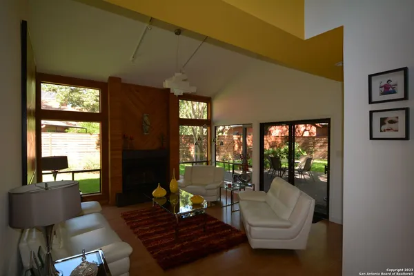 $2,350 | 3330 Trailway Park Street, San Antonio, TX 78247