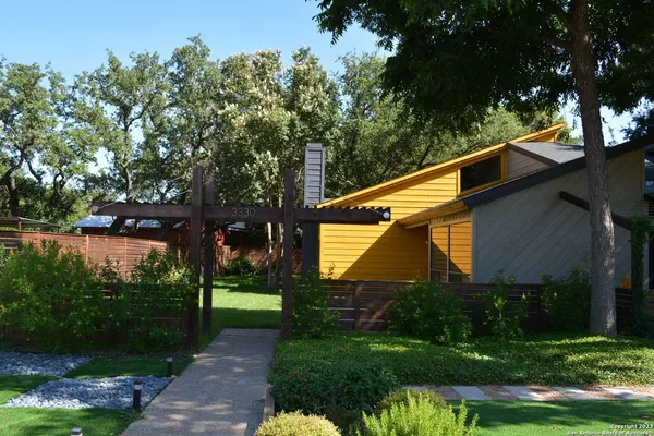 $2,350 | 3330 Trailway Park Street, San Antonio, TX 78247