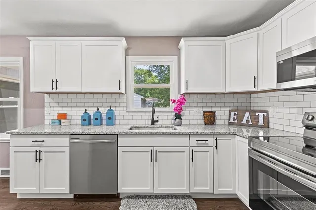 $269,900 | 11911 East 44th Street, Kansas City, MO 64133