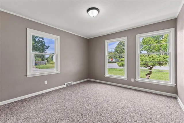 $269,900 | 11911 East 44th Street, Kansas City, MO 64133